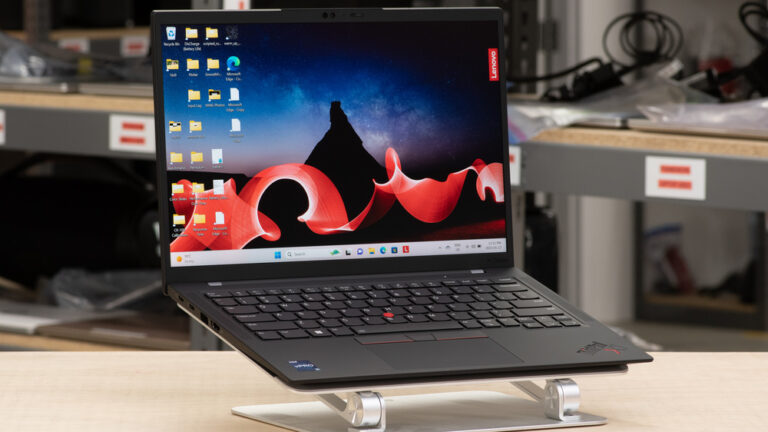 Lenovo ThinkPad X1 Carbon Gen 11 Review